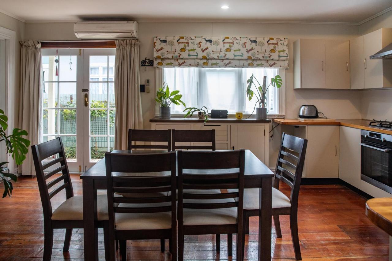 Cottage In The Heart Of Carterton Exterior foto